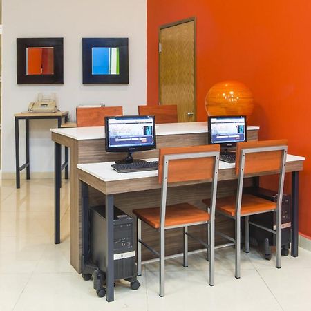 Holiday Inn Express Manzanillo By Ihg Exterior foto