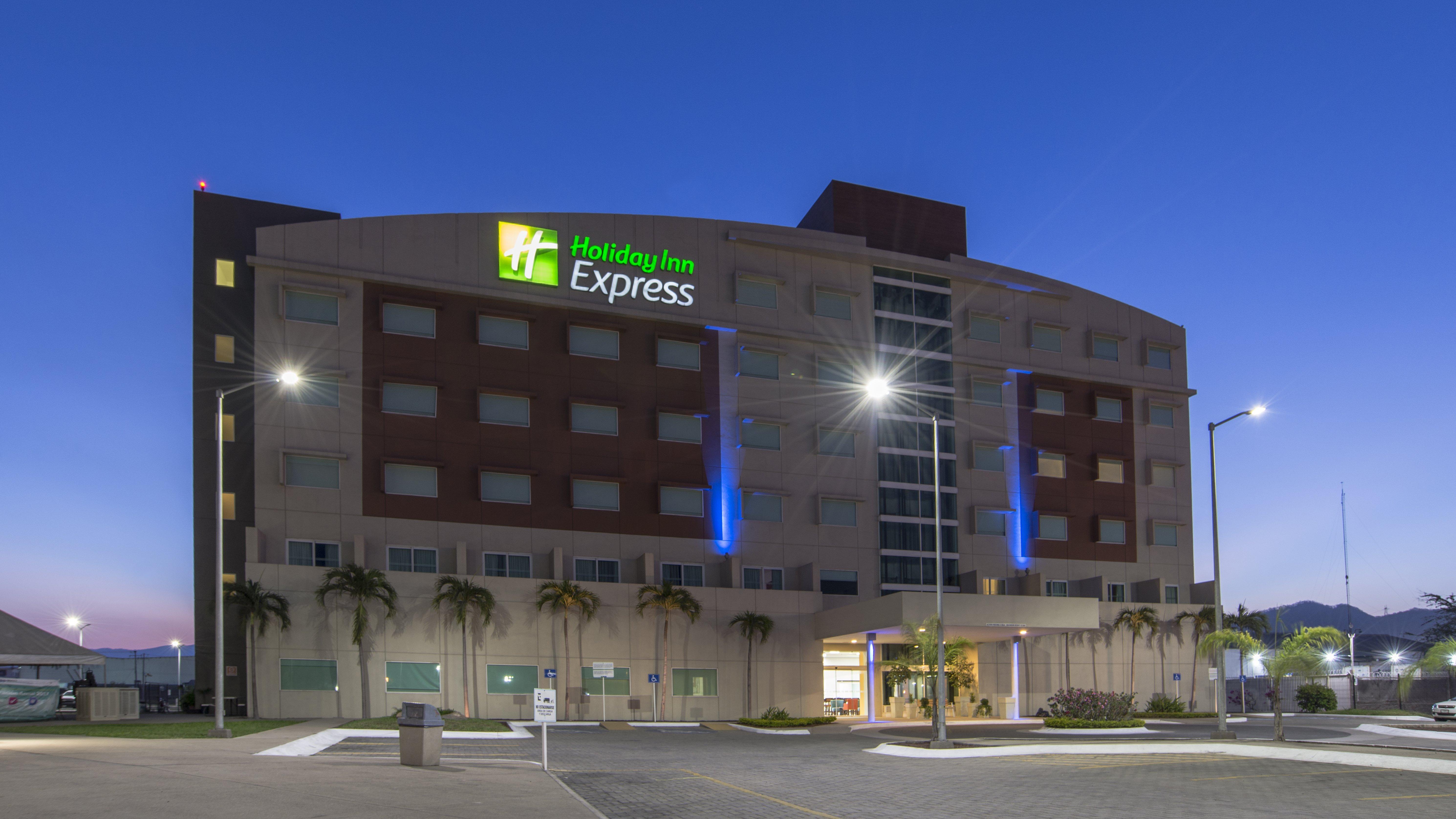 Holiday Inn Express Manzanillo By Ihg Exterior foto