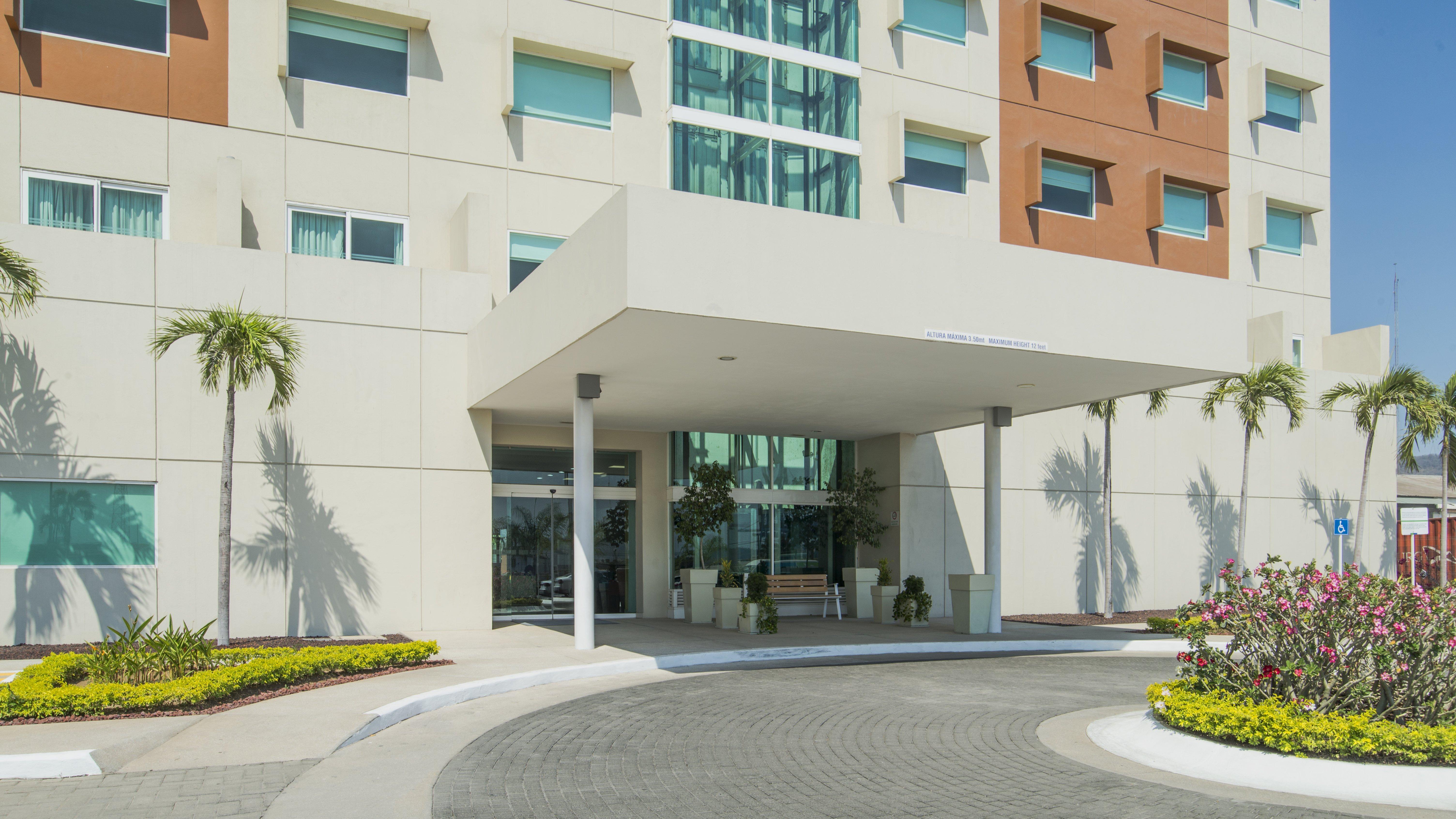 Holiday Inn Express Manzanillo By Ihg Exterior foto
