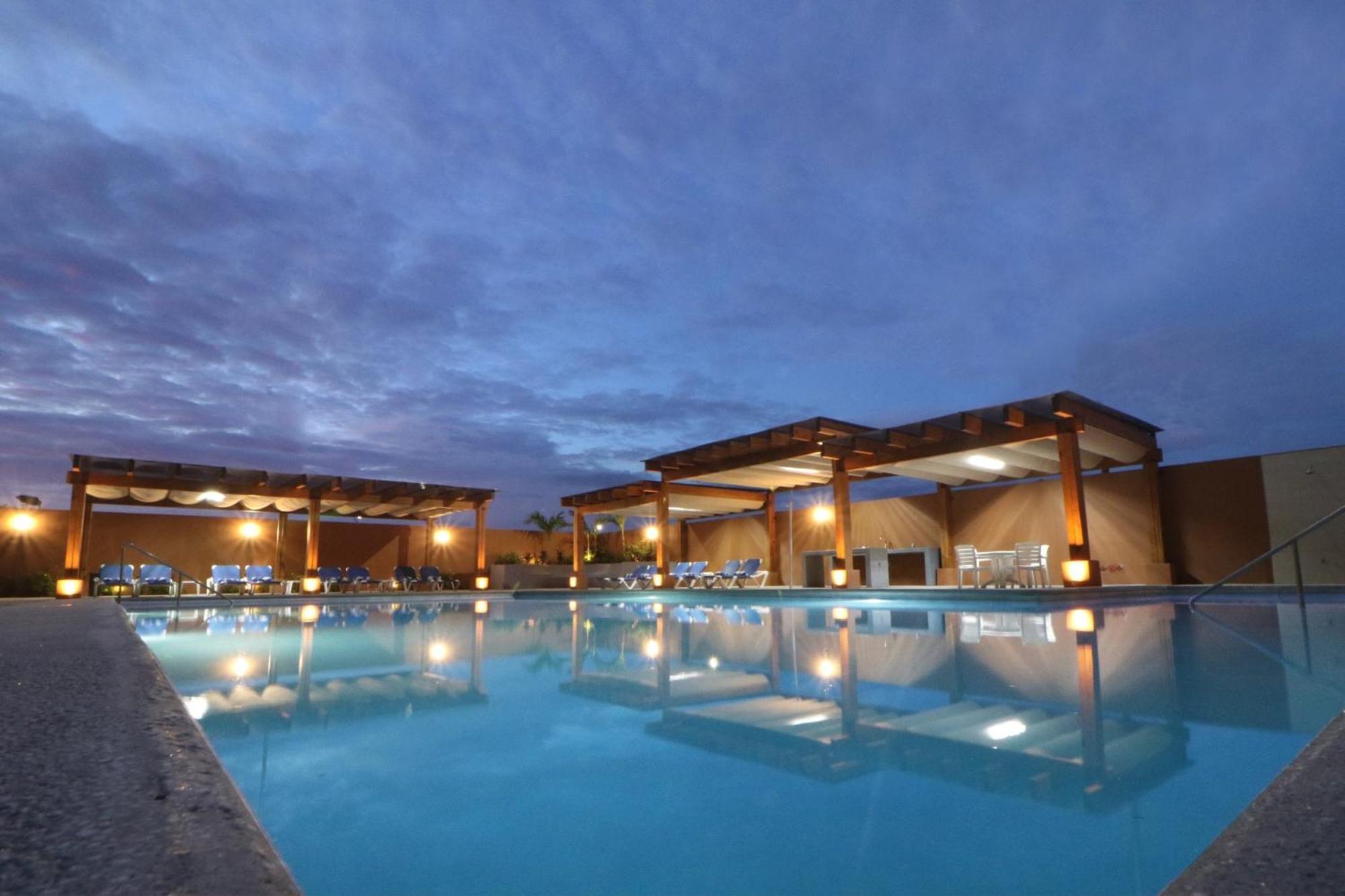 Holiday Inn Express Manzanillo By Ihg Exterior foto