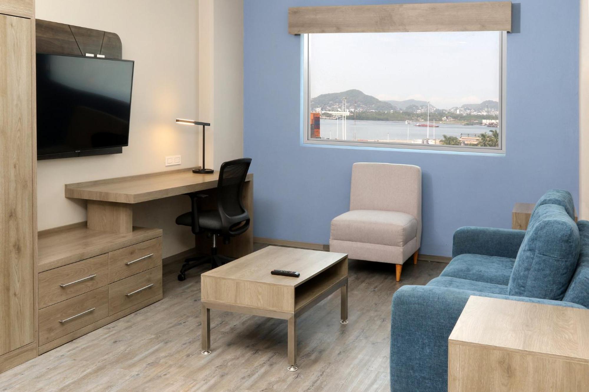 Holiday Inn Express Manzanillo By Ihg Exterior foto