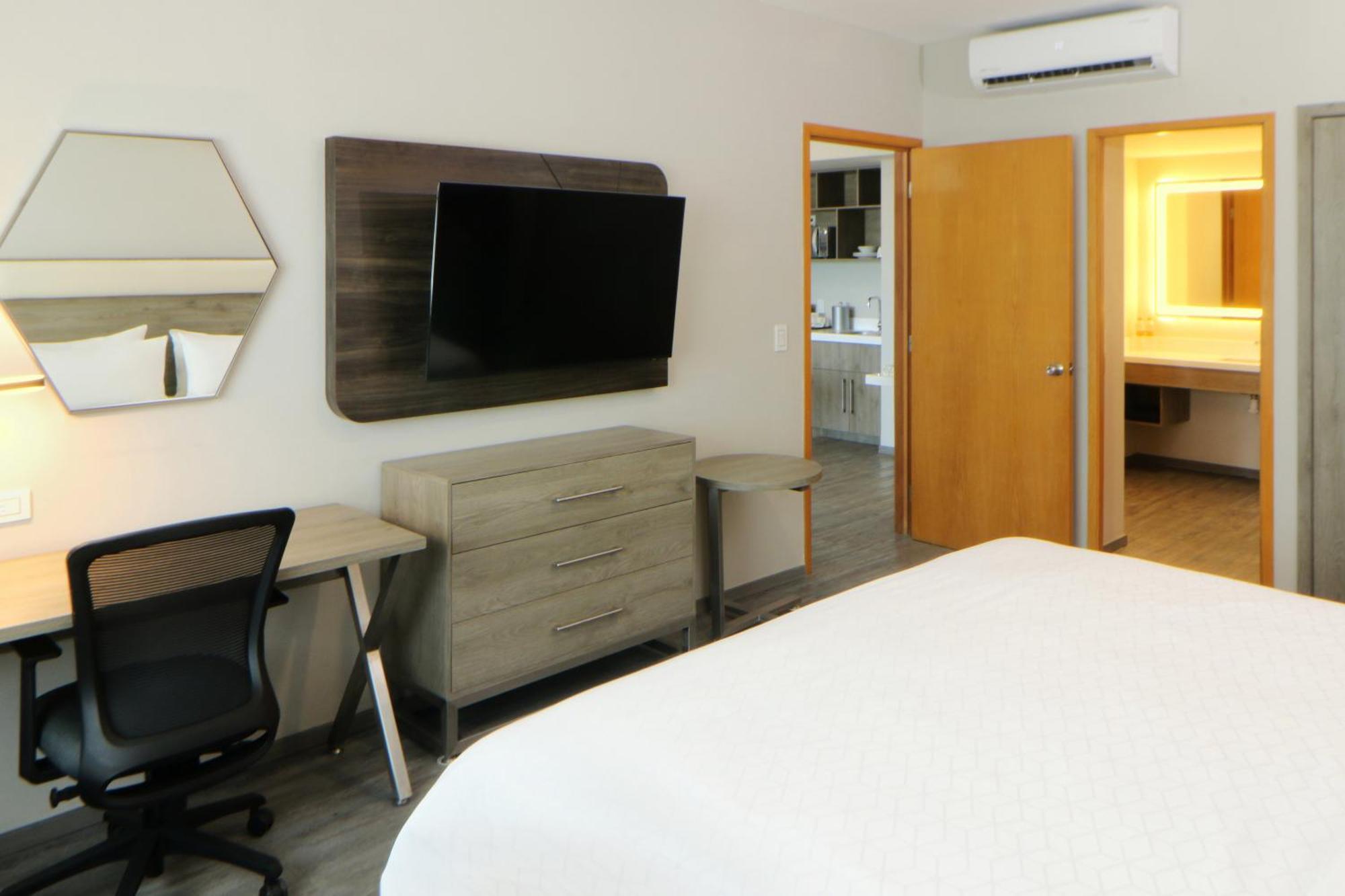 Holiday Inn Express Manzanillo By Ihg Exterior foto