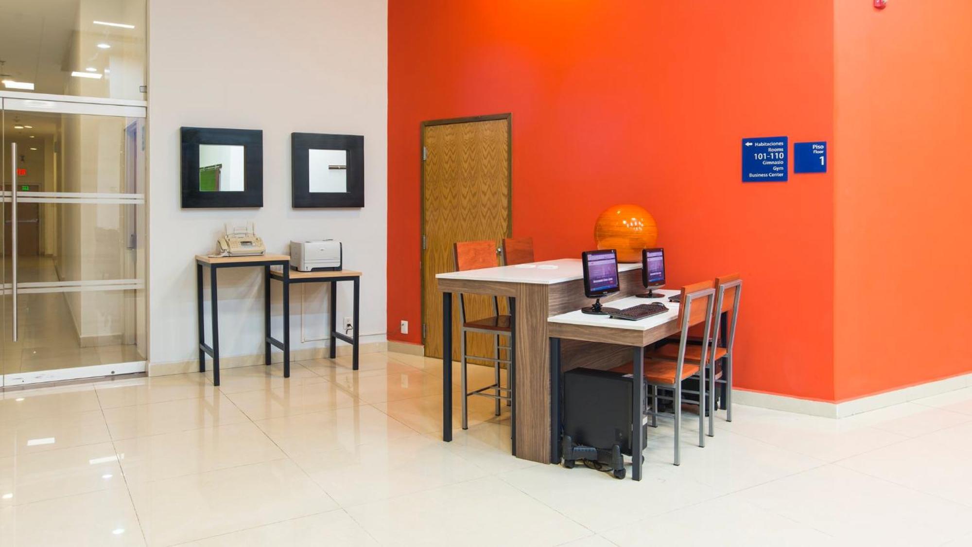 Holiday Inn Express Manzanillo By Ihg Exterior foto