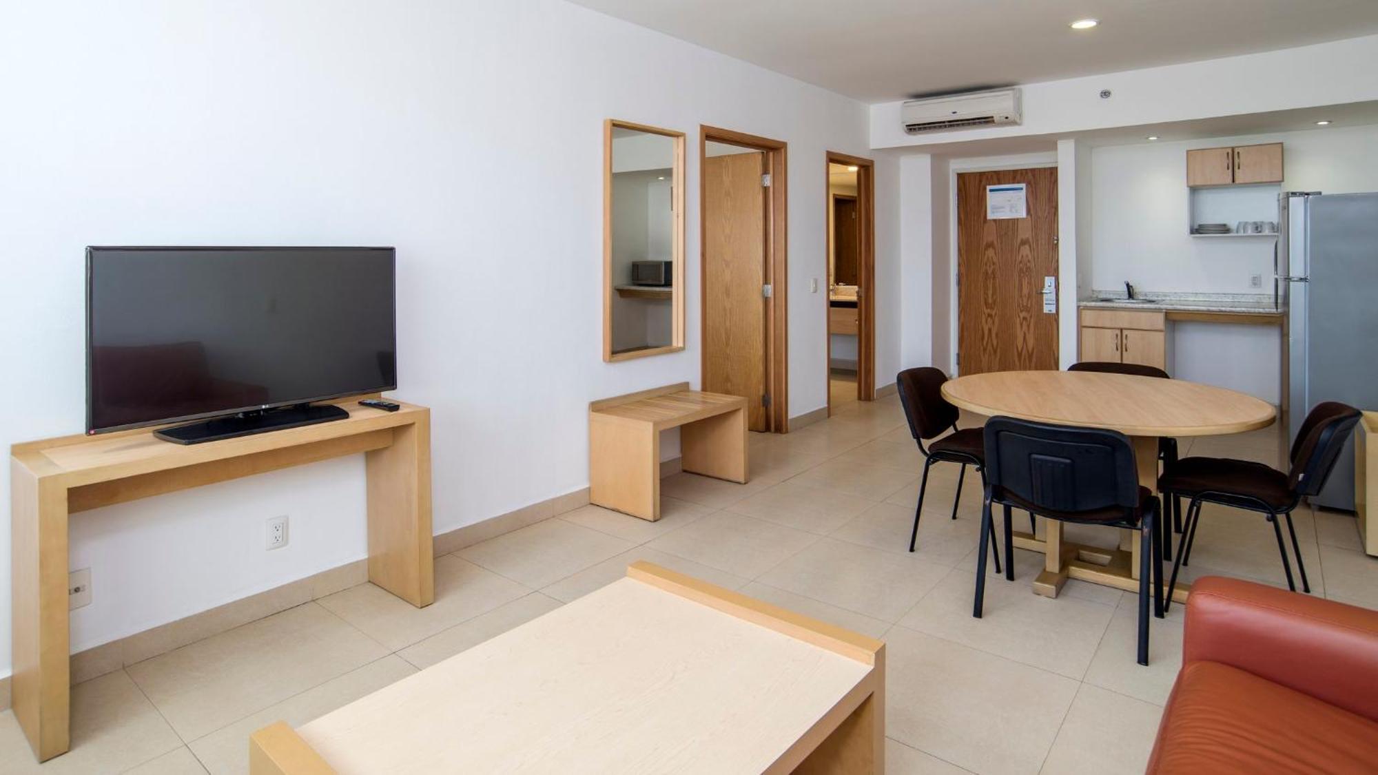 Holiday Inn Express Manzanillo By Ihg Exterior foto