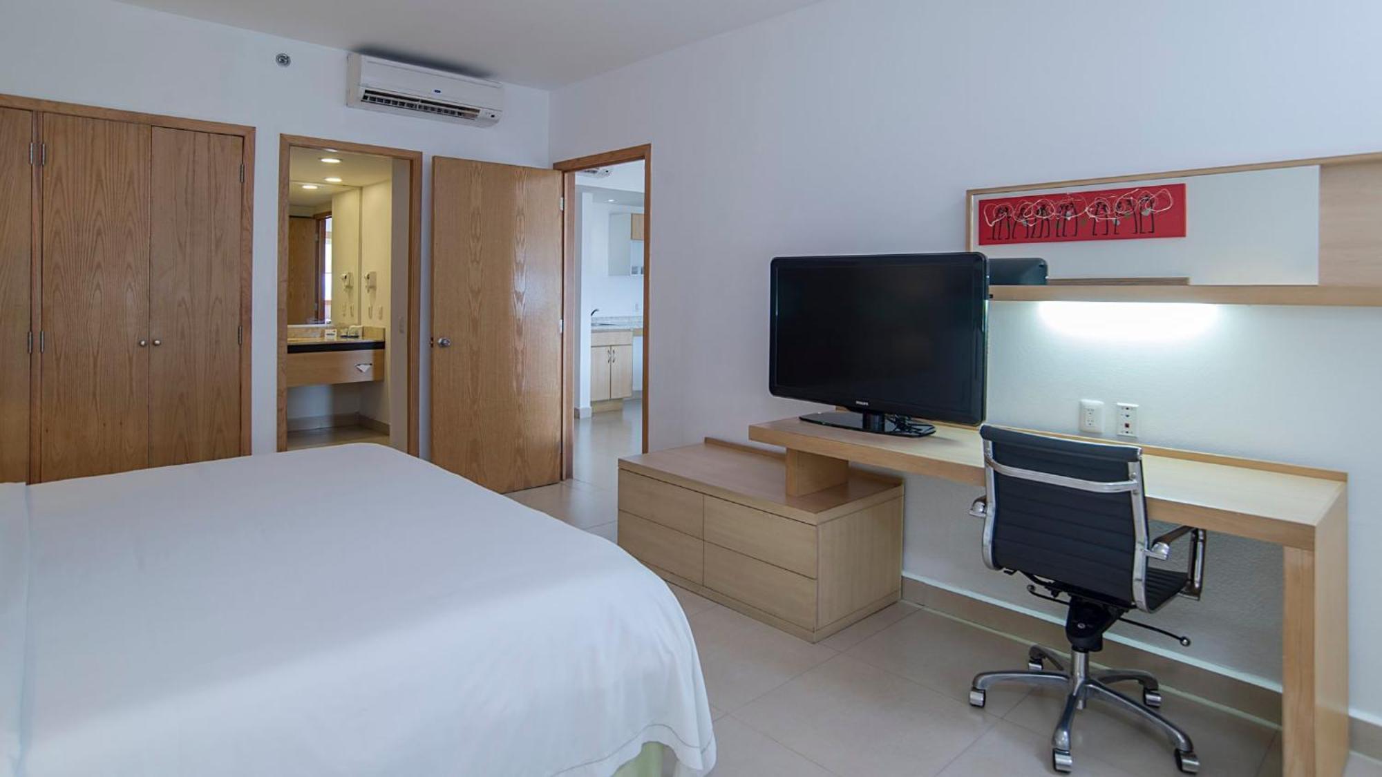 Holiday Inn Express Manzanillo By Ihg Exterior foto