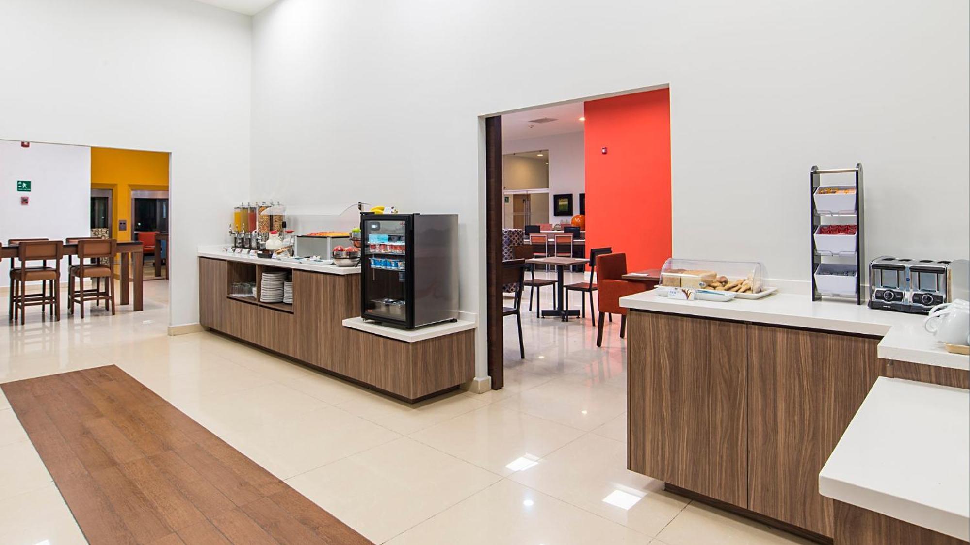 Holiday Inn Express Manzanillo By Ihg Exterior foto