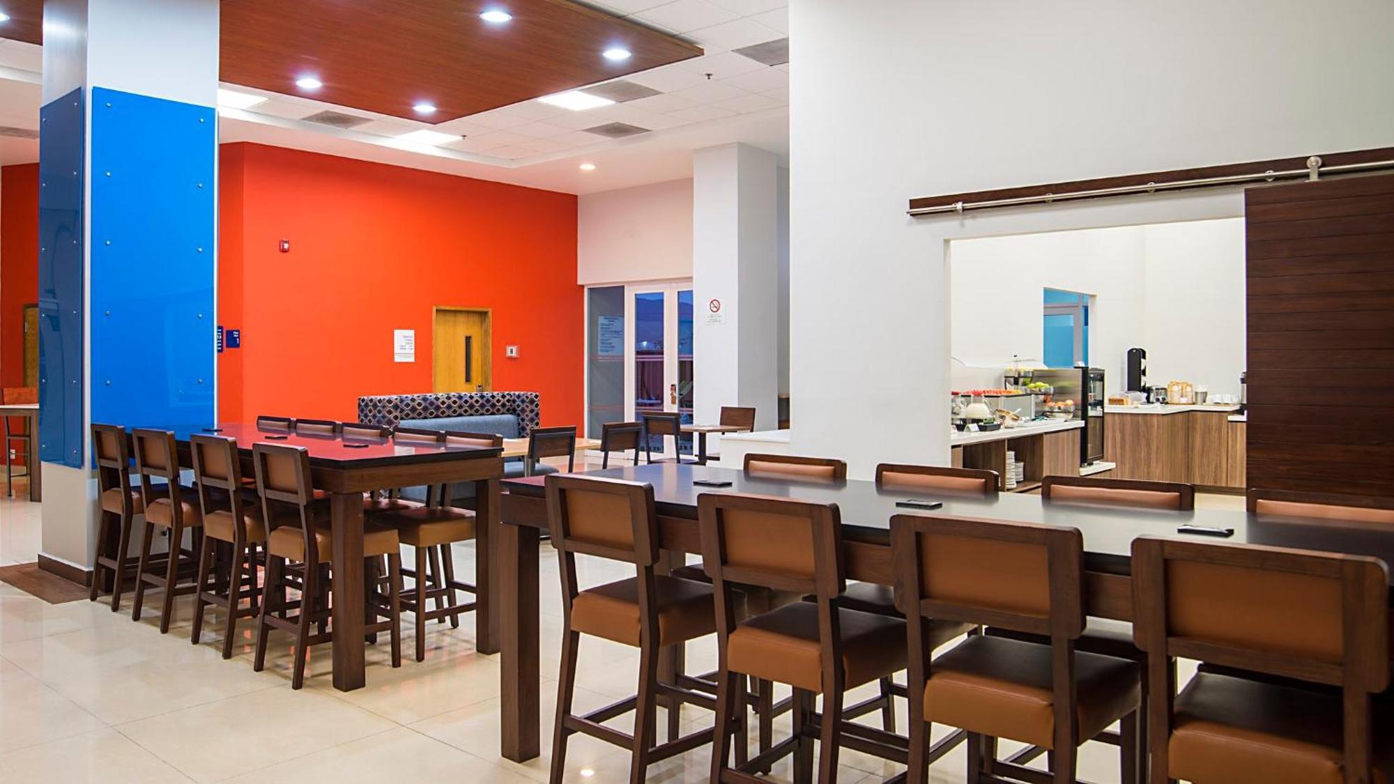 Holiday Inn Express Manzanillo By Ihg Exterior foto